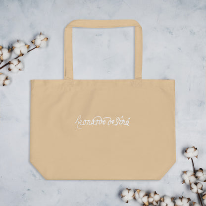 Leonardo da vinci signature organic beige shopper bag lifestyle