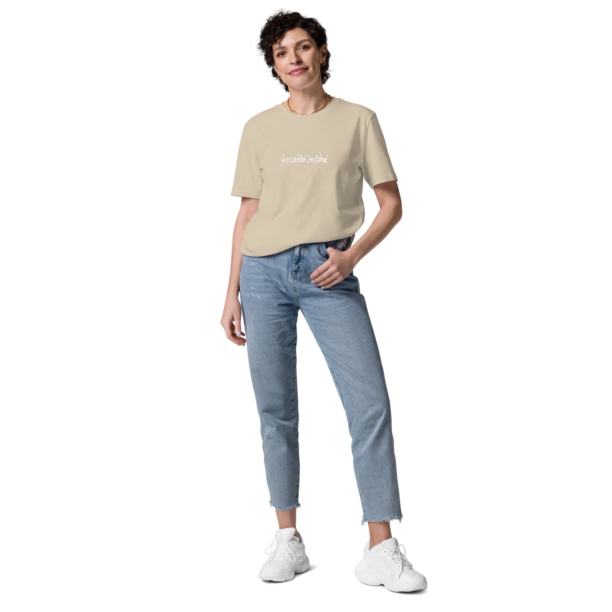 Leonardo da Vinci signature organic beige t-shirt model view
