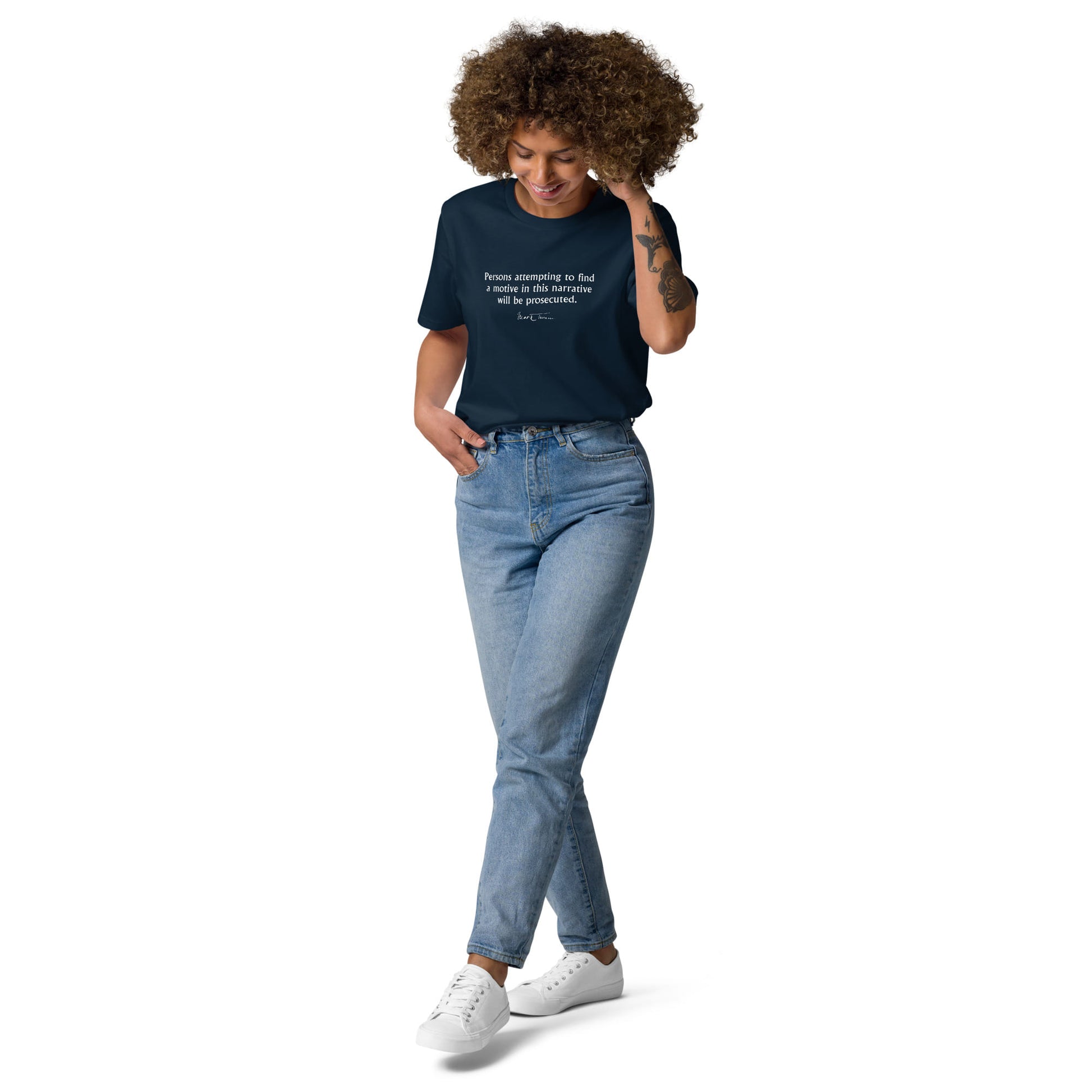 Mark Twain funny quote t-shirt 'Prosecuted', navy model view