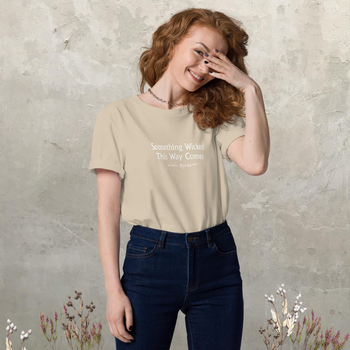 Shakespeare merchandise T-shirt Macbeth 'Something Wicked This Way Comes', beige mockup